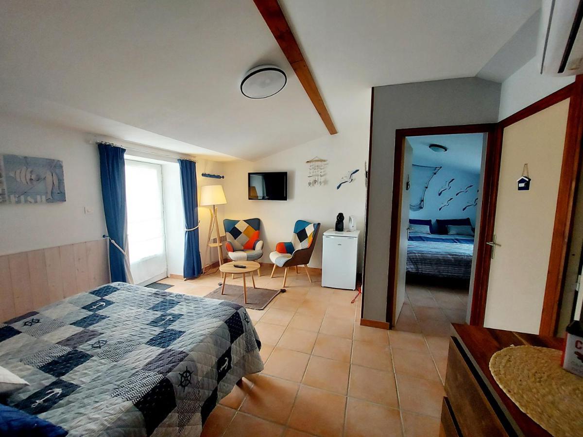 Moulin De Mauzac Bed & Breakfast Saint-Just-Luzac Bagian luar foto