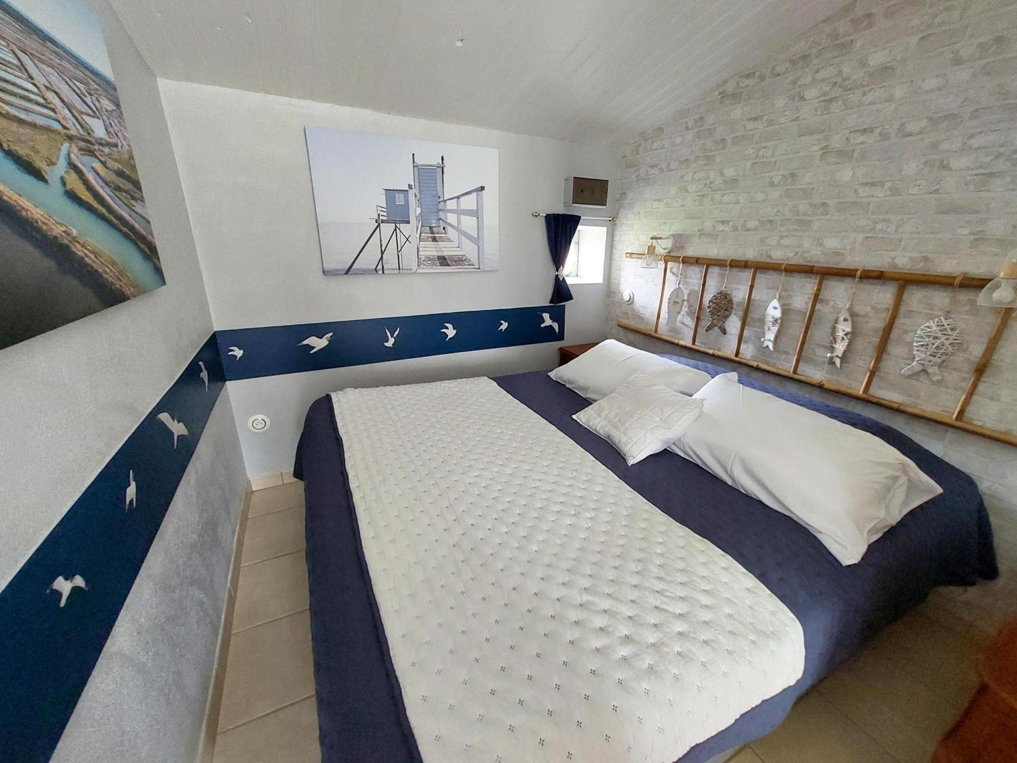 Moulin De Mauzac Bed & Breakfast Saint-Just-Luzac Bagian luar foto
